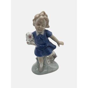 Vintage Lego Japan Girl Figurine With Flower Bouquet 4.5" Tall Porcelain